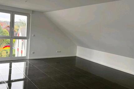 Dachgeschosswohnung in Schloss Neuhaus zu vermieten zimmer