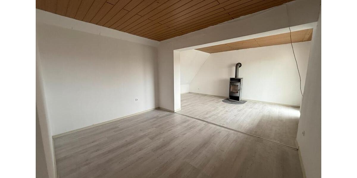 Etagenwohnung Delbrück - 5 Zimmer, 120 m&sup2;, 1.260&euro; | Angebot:25756670