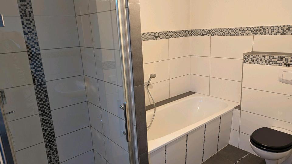 Erdgeschoßwohnung Bielefeld Heepen - 4 Zimmer, 120 m&sup2;, 1.310&euro; | Angebot:26312934