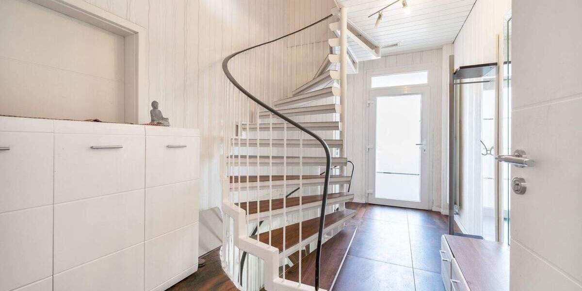 Die Immobilie kostet 1000€m² weniger als Vergleichsobjekte in der Gegend! 8 zimmer