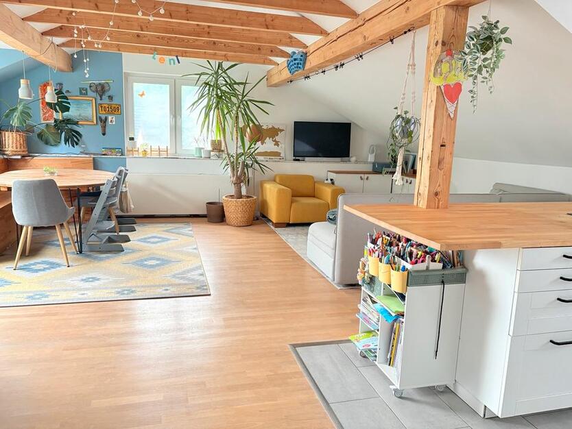 PROVISIONSFREI! 4Z-Dachgeschoßwohnung über den Dächern von Lage