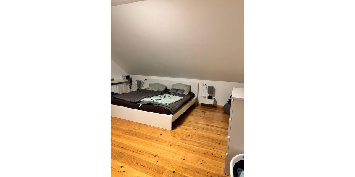 Dachgeschoßwohnung Rietberg - 3 Zimmer, 100 m&sup2;, 900&euro; | Angebot:26416904