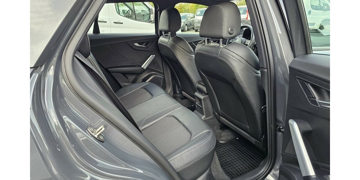 Audi Q2 1.4 TFSI S-Line Sportpaket / Plus 53.900 km 20.990 &euro; Löhne 32584