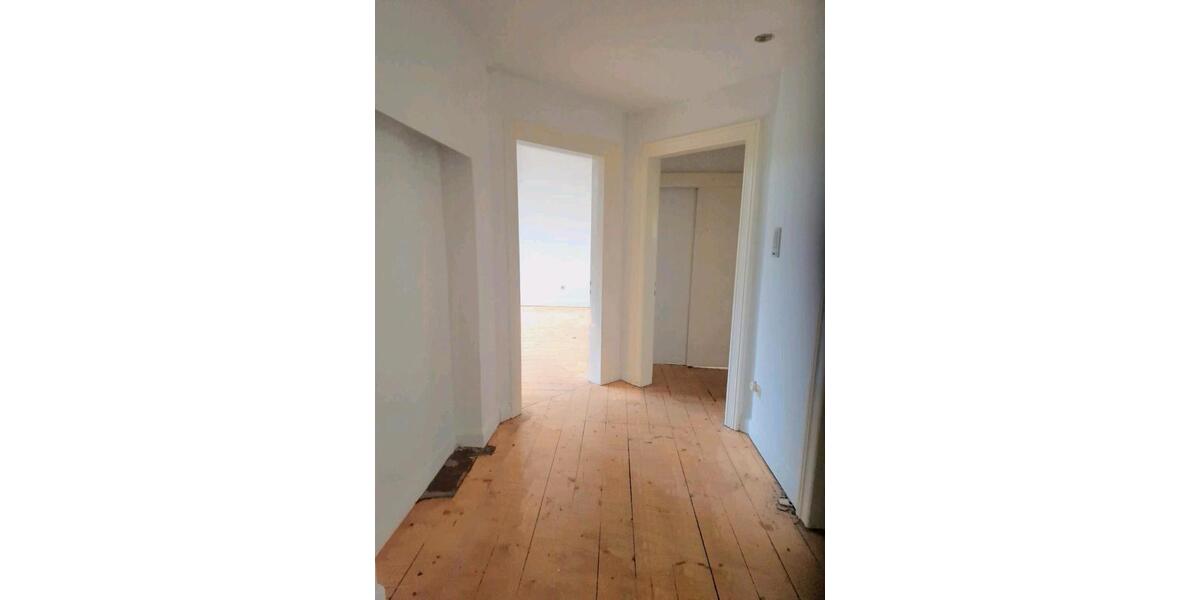 Hochparterre Detmold Hiddesen - 3 Zimmer, 96 m&sup2;, 730&euro; | Angebot:25545135