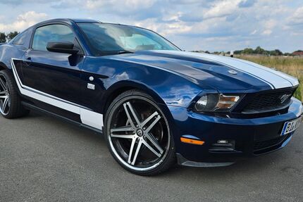 Ford Mustang 147.600 km 8.950 &euro; Bielefeld 33729