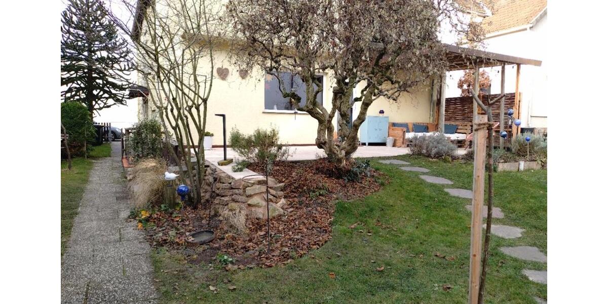 moderne ETW in ruhiger & zentraler Lage mit Garten & Wärmepumpe 4 zimmer