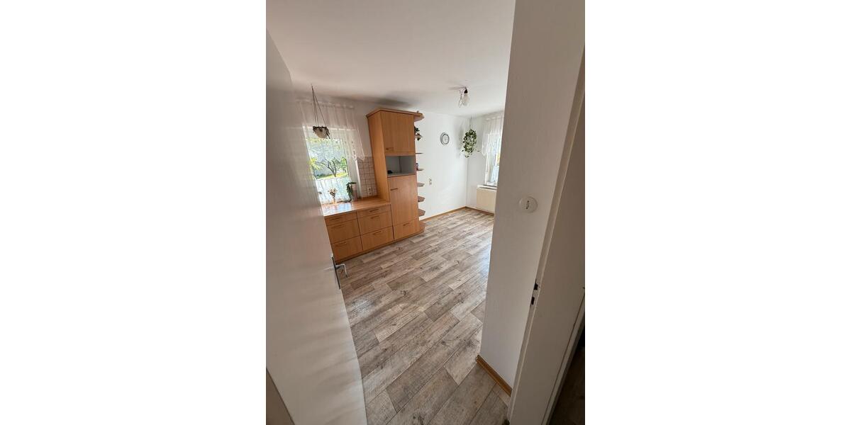 Charmante Doppelhaushaushälfte in Top Lage 5 zimmer