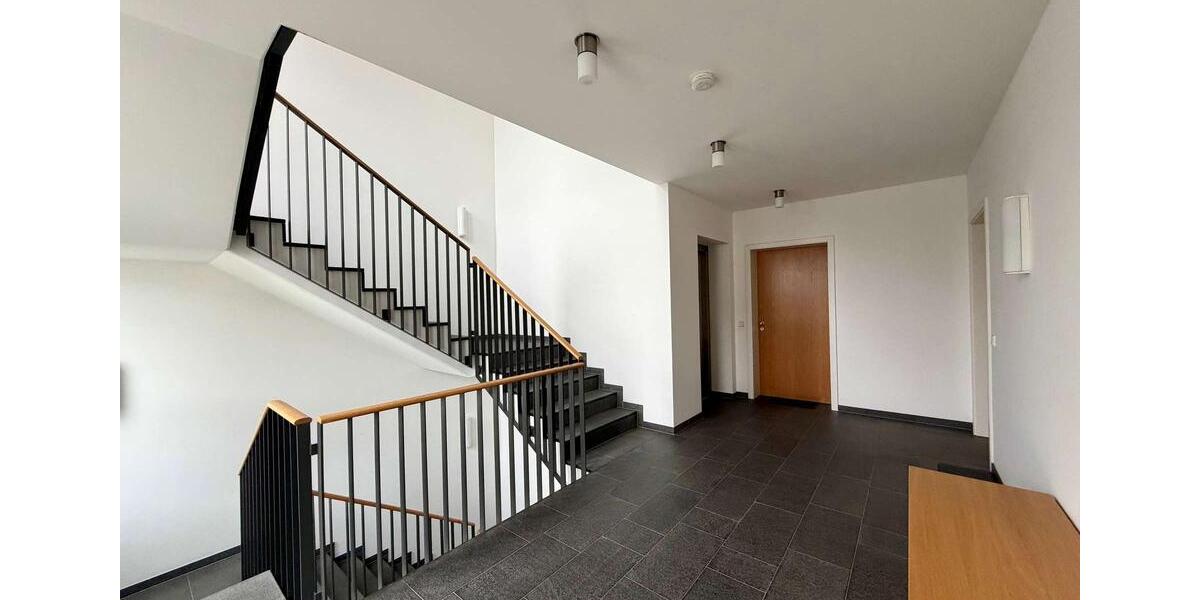 Etagenwohnung Bad Oeynhausen - 3 Zimmer, 160 m&sup2;, 1.750&euro; | Angebot:25715696