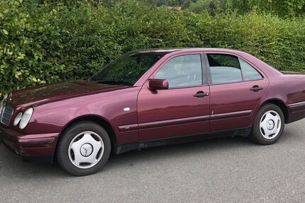 Mercedes-Benz 200 129.690 km 5.200 &euro; Bad Rothenfelde 49214