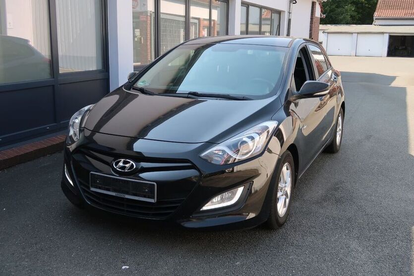 i30