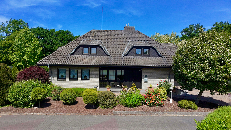 Haus zum Kaufen in Delbrück 899.000 € 249 m²