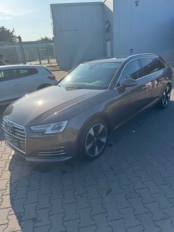 Audi A4 66.900 km 19.700 € Gütersloh 33335