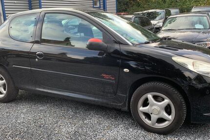 Peugeot 206 144.000 km 2.777 &euro; Detmold 32758