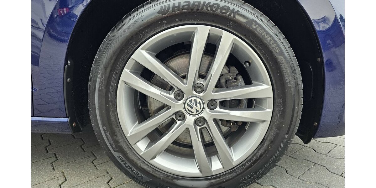 VW Touran 1.4 TSI SOUND NAVI PANO LED AHK 69.950 km 21.490 &euro; Löhne 32584