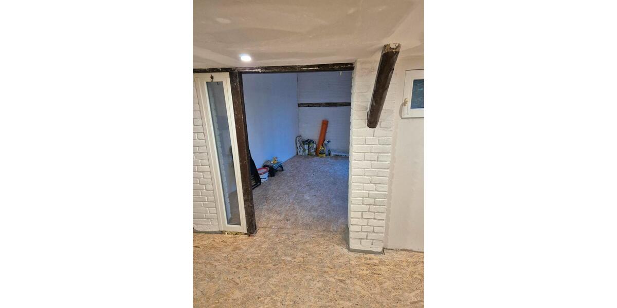 Großzügige Altbauwohnung mit Garten – sofort verfügbar 5 zimmer