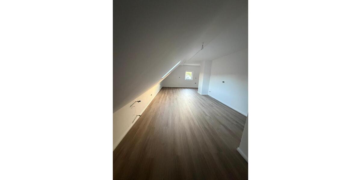 Dachgeschoßwohnung Enger - 1 Zimmer, 50 m&sup2;, 550&euro; | Angebot:26686686