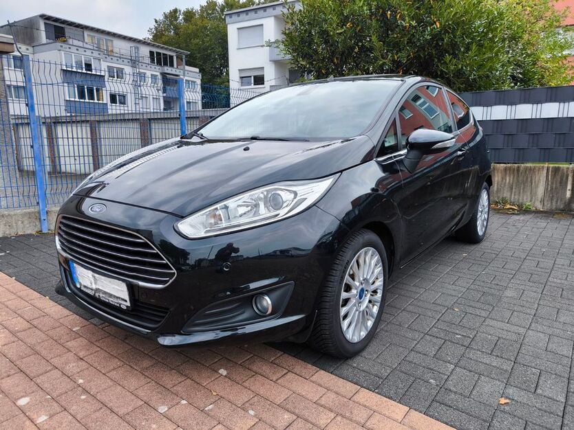 Ford Fiesta 88.000 km 6.600 € Paderborn 33106