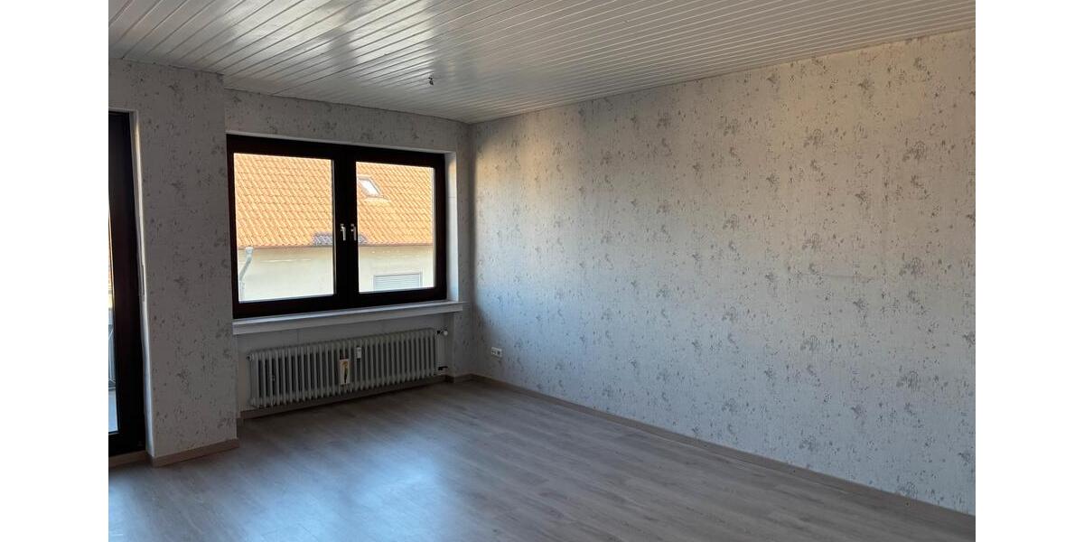 Etagenwohnung Lage - 3 Zimmer, 74 m&sup2;, 750&euro; | Angebot:25751618