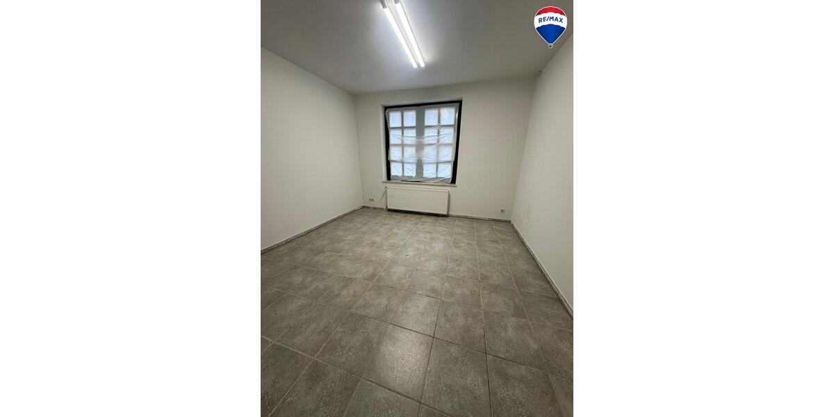 Erdgeschoßwohnung Bielefeld Brackwede - 6 Zimmer, 150 m&sup2;, 1.700&euro; | Angebot:25926014