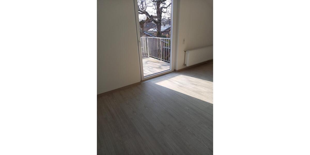 Dachgeschoßwohnung Gütersloh Isselhorst - 3 Zimmer, 73 m&sup2;, 800&euro; | Angebot:25638833