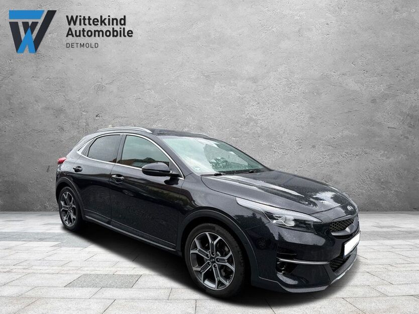 Kia XCeed 92.000 km 19.799 € Detmold 32758