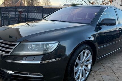 VW Phaeton 153.211 km 12.900 &euro; Versmold 33775