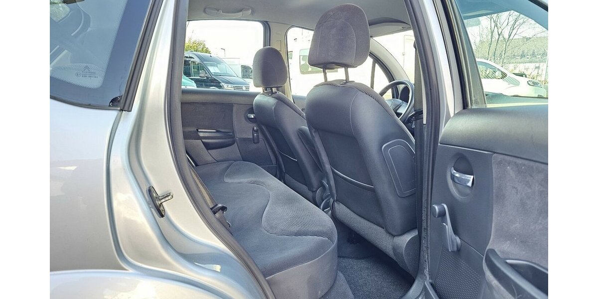 Citroen C3 HDi 70 Confort KLIMA AUS 1.HAND 128.393 km 3.450 &euro; Löhne 32584