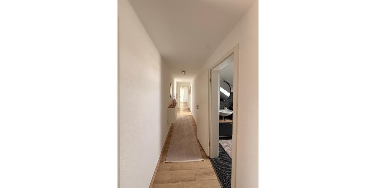 Dachgeschoßwohnung Detmold Hakedahl - 3 Zimmer, 80 m&sup2;, 790&euro; | Angebot:26415647
