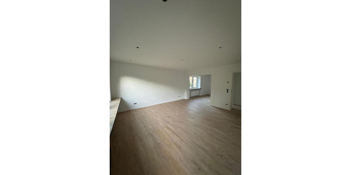 Erdgeschoßwohnung Bielefeld Heepen - 4 Zimmer, 95 m&sup2;, 1.400&euro; | Angebot:26393538