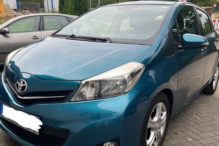 Toyota Yaris 181.000 km 5.500 € Hüllhorst 32609