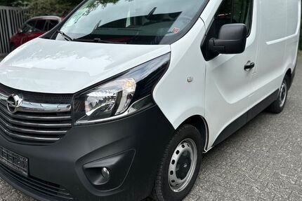 Opel Vivaro 75.000 km 9.999 € Paderborn 33100