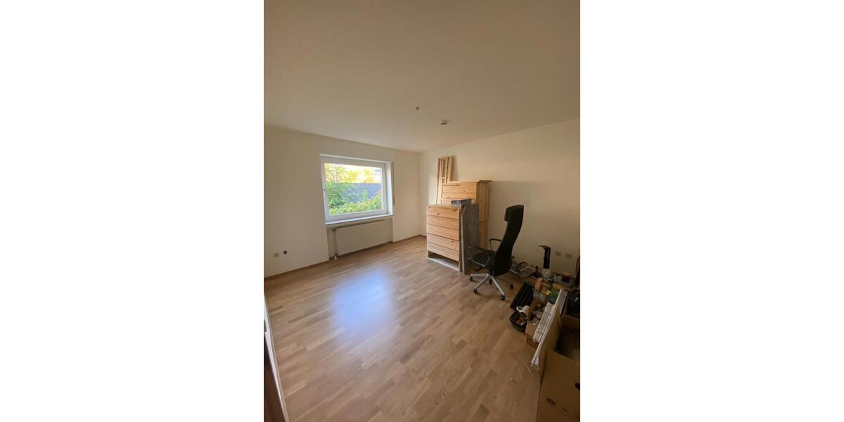 Erdgeschoßwohnung Halle - 2 Zimmer, 60 m&sup2;, 600&euro; | Angebot:25374955