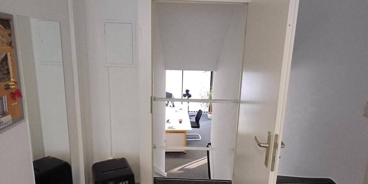 Gewerbeobjekt Lemgo - 5 Zimmer, 150 m&sup2;, 900&euro; | Angebot:23966880