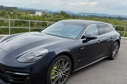 Porsche Panamera 45.500 km 74.950 &euro; löhne 32584