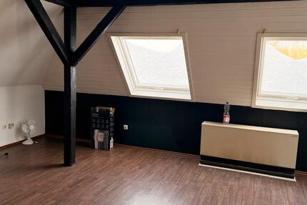 Top Dachgeschoss Wohnung gepflegt gute Lage im Bi-Osten 1 zimmer