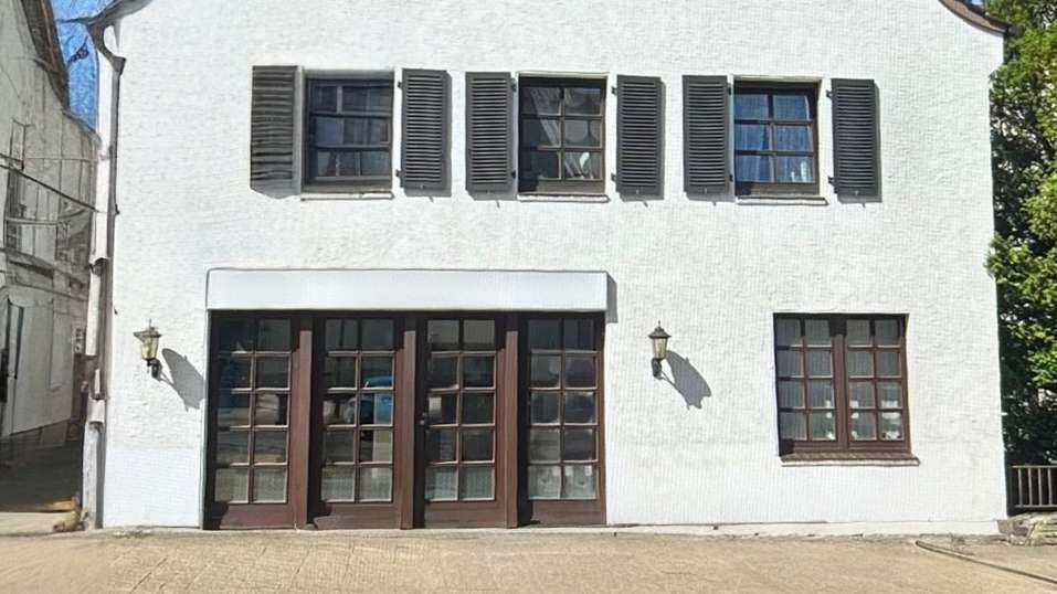 Etagenwohnung Bielefeld Brackwede - 6 Zimmer, 160 m&sup2;, 293.000&euro; | Angebot:25812382