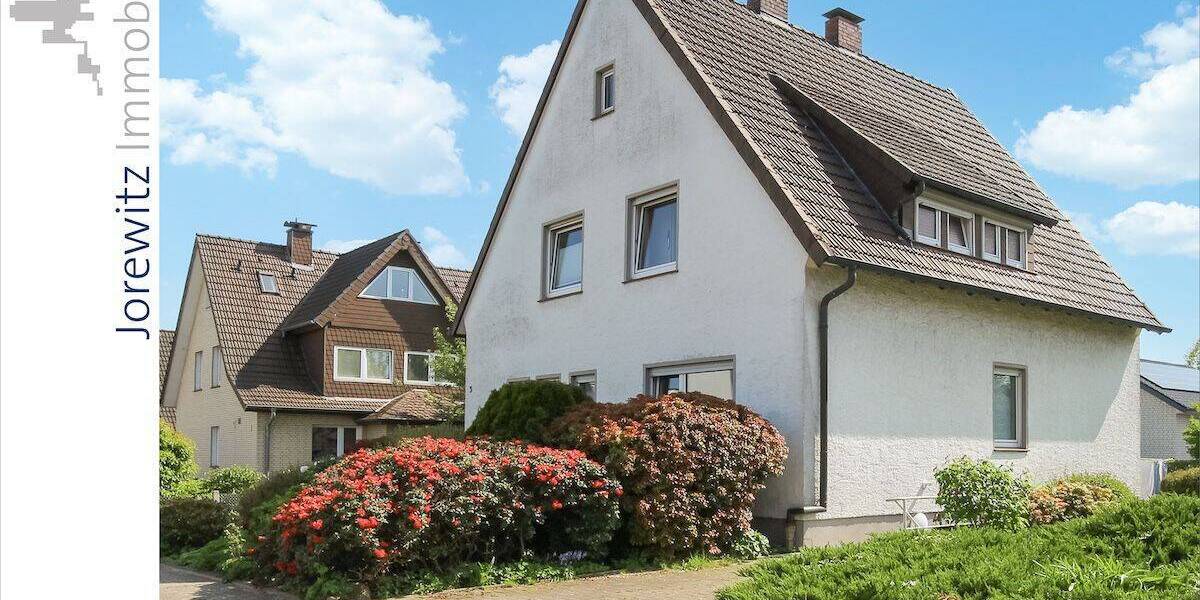 Sehr gepflegtes Einfamilienhaus mit schönem Garten und Garage in beliebter Lage in Bi-Jöllenbeck 4 zimmer