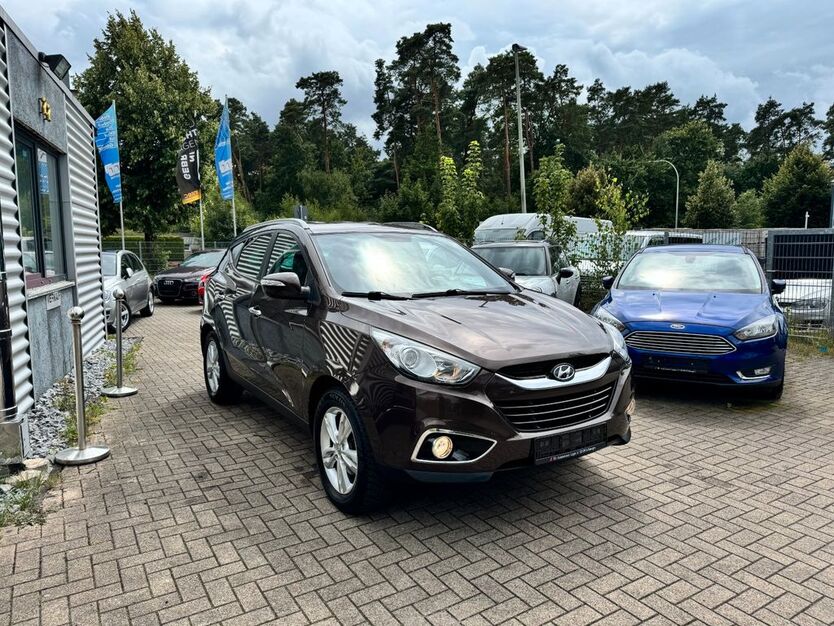Hyundai ix35 108.854 km 9.450 € Schlangen 33189