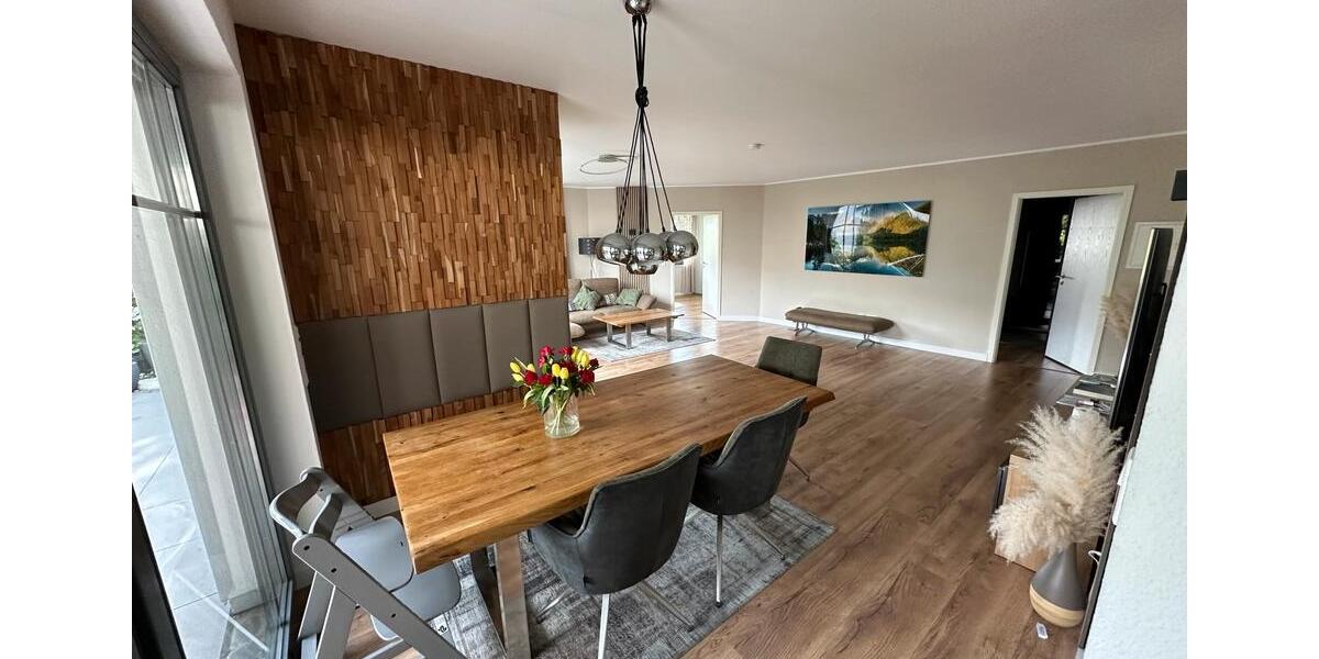 Erdgeschoßwohnung Herford - 3.5 Zimmer, 135 m&sup2;, 385.000&euro; | Angebot:25540094