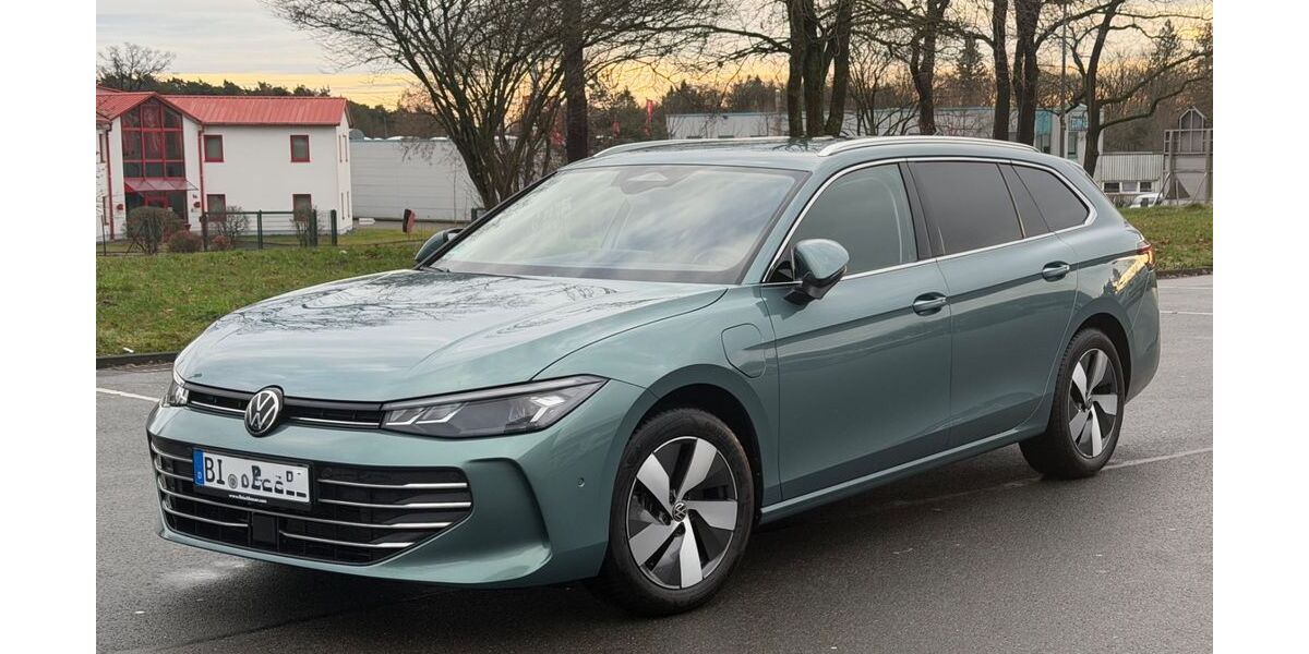 VW Passat 26.900 km 37.900 &euro; Bielefeld 33649
