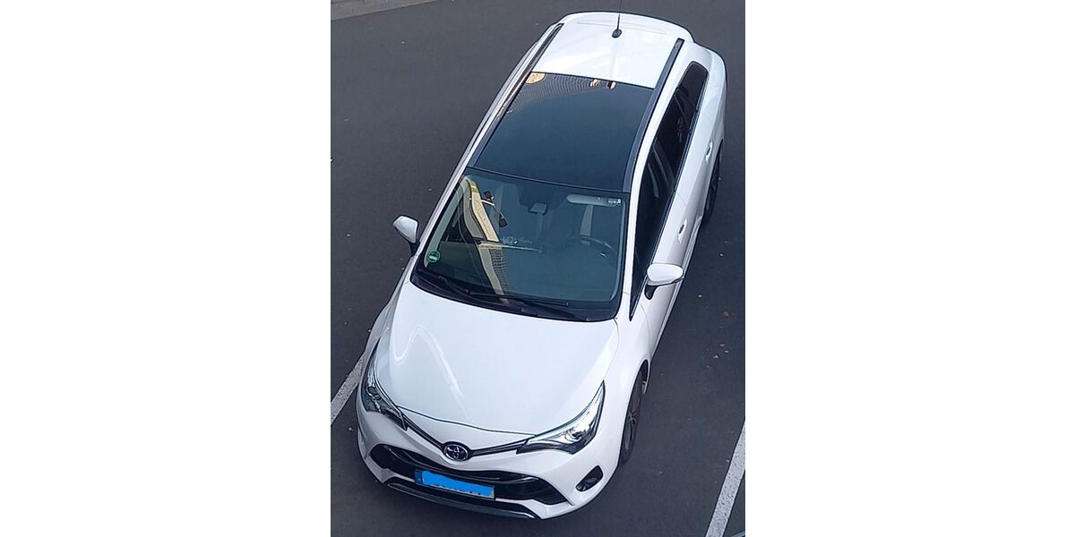 Toyota Avensis 126.500 km 14.995 &euro; Bad Oeynhausen 32547