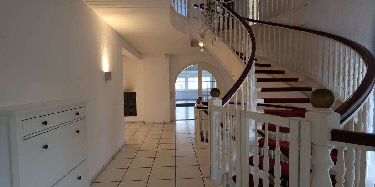 RESERVIERT! Exklusive Villa mit Wellnessbereich, Pool & großem Grundstück - Villa Hüllhorst | Angebot:27308745