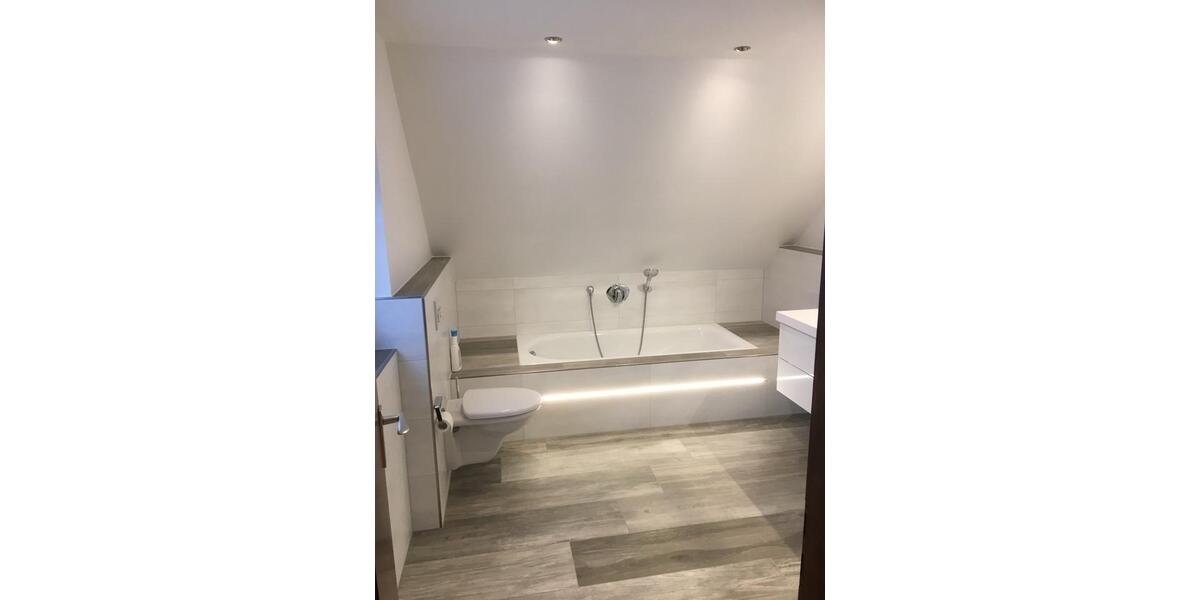 Geräumige, zwei Zimmerwohnung mit separaten Eingang 2 zimmer