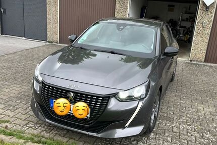Peugeot 208 52.000 km 12.000 &euro; Rheda-Wiedenbrück 33378