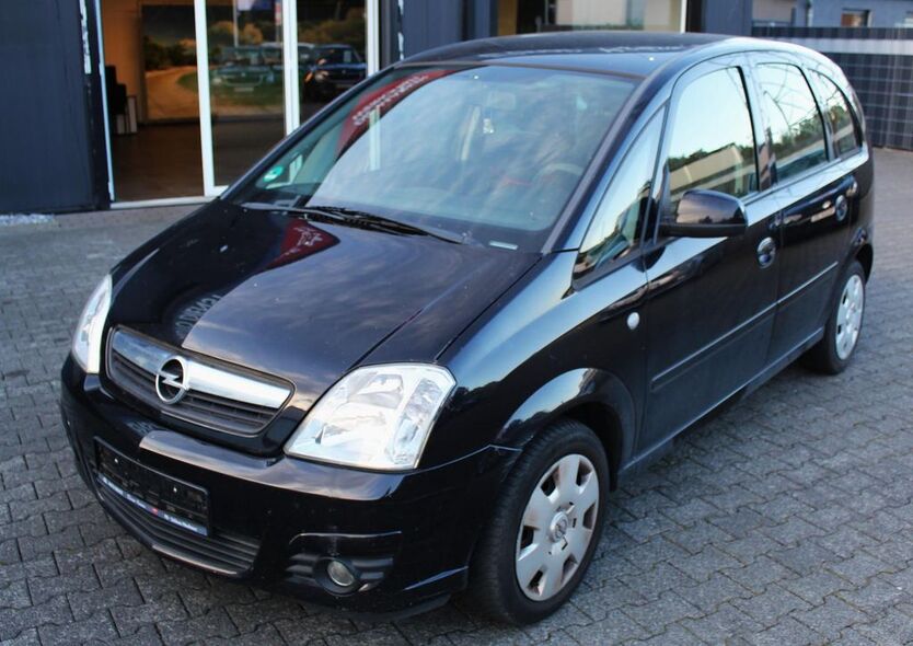Opel Meriva 175.427 km 690 € Paderborn 33104