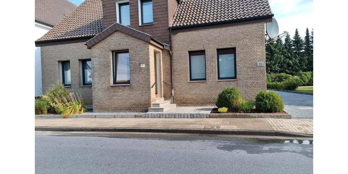 Dachgeschoßwohnung Bielefeld Jöllenbeck - 3 Zimmer, 60 m&sup2;, 630&euro; | Angebot:25612859