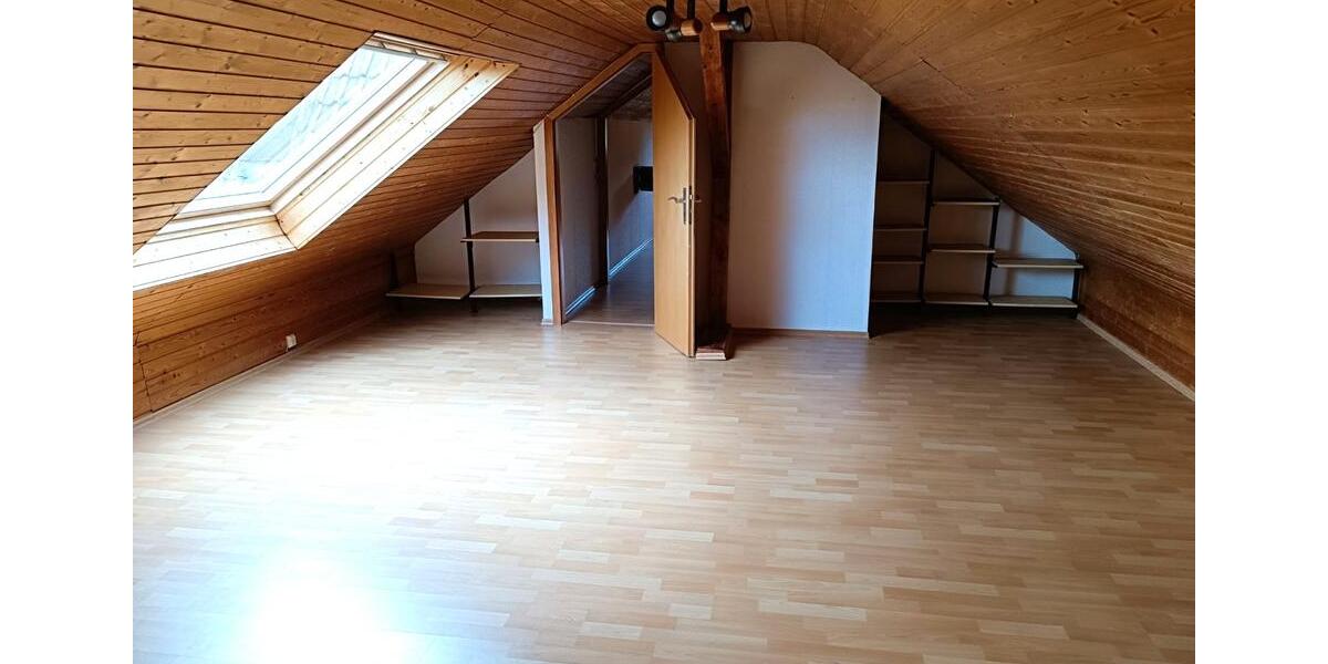 Mehrfamilienhaus, Wohnhaus Lage - 8 Zimmer, 190 m&sup2;, 340.000&euro; | Angebot:26699742