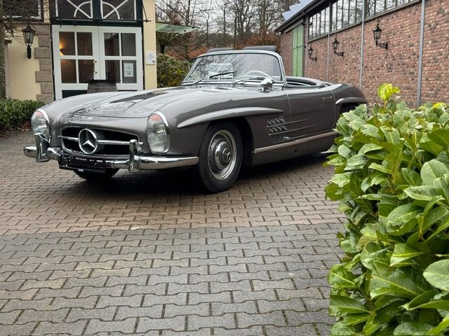 Mercedes-Benz 300 31.800 km 1.340.000 &euro; Gütersloh 33335