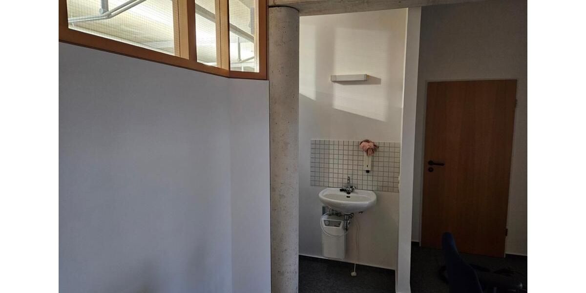 GILDE-Zentrum Detmold: 60 m² Büro mit 3 Räumen – ideal für Ihre Praxis!? zimmer