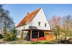 Rohdiamant! 3-Fam.-Haus mit großen Grundstück - ideal für eigene Gestaltungsideen